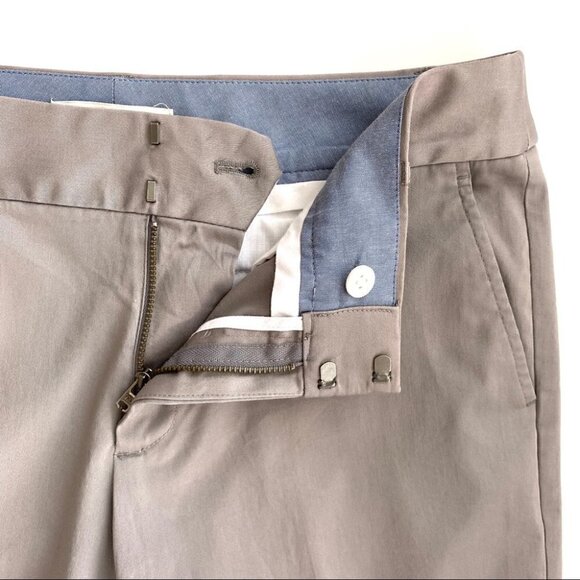 Banana Republic capris, mid rise, in stretch cotton, petite size - Picture 4 of 8